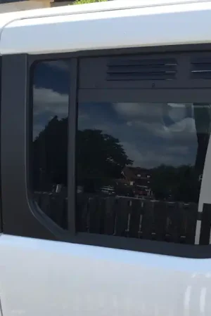 Laatste Kans Ventilatierooster set Citroen Berlingo, Peugeot, Opel Fiat en Toyota vanaf 2018 achterste zijruiten