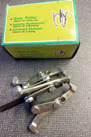 3 armige pulley trekker – 4″ Koopje